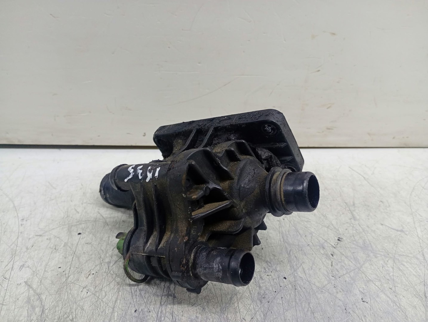 Carcasa termostat 9647767180 Ford C-Max 1 (2003 - 2007)