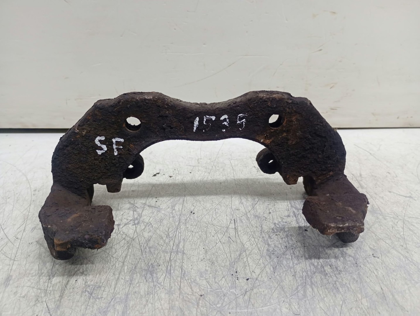 Suport etrier stanga fata Ford C-Max 1 (2003 - 2007)