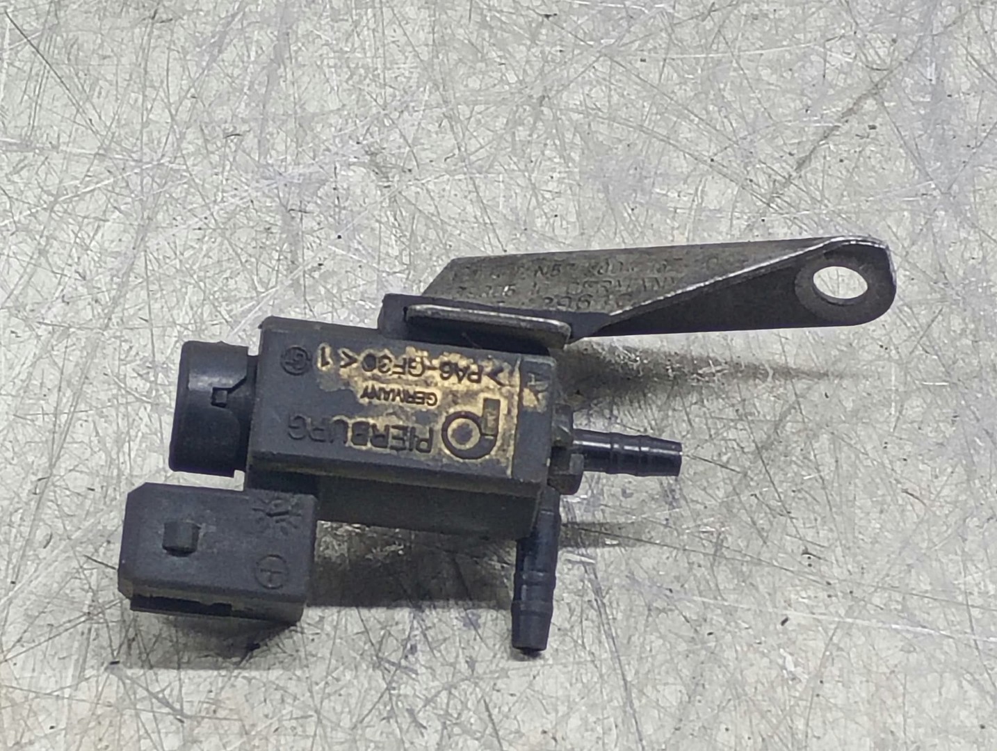 Electrovalva vacuum 7810831 BMW Seria 5 E60/E61 (2003 - 2007)
