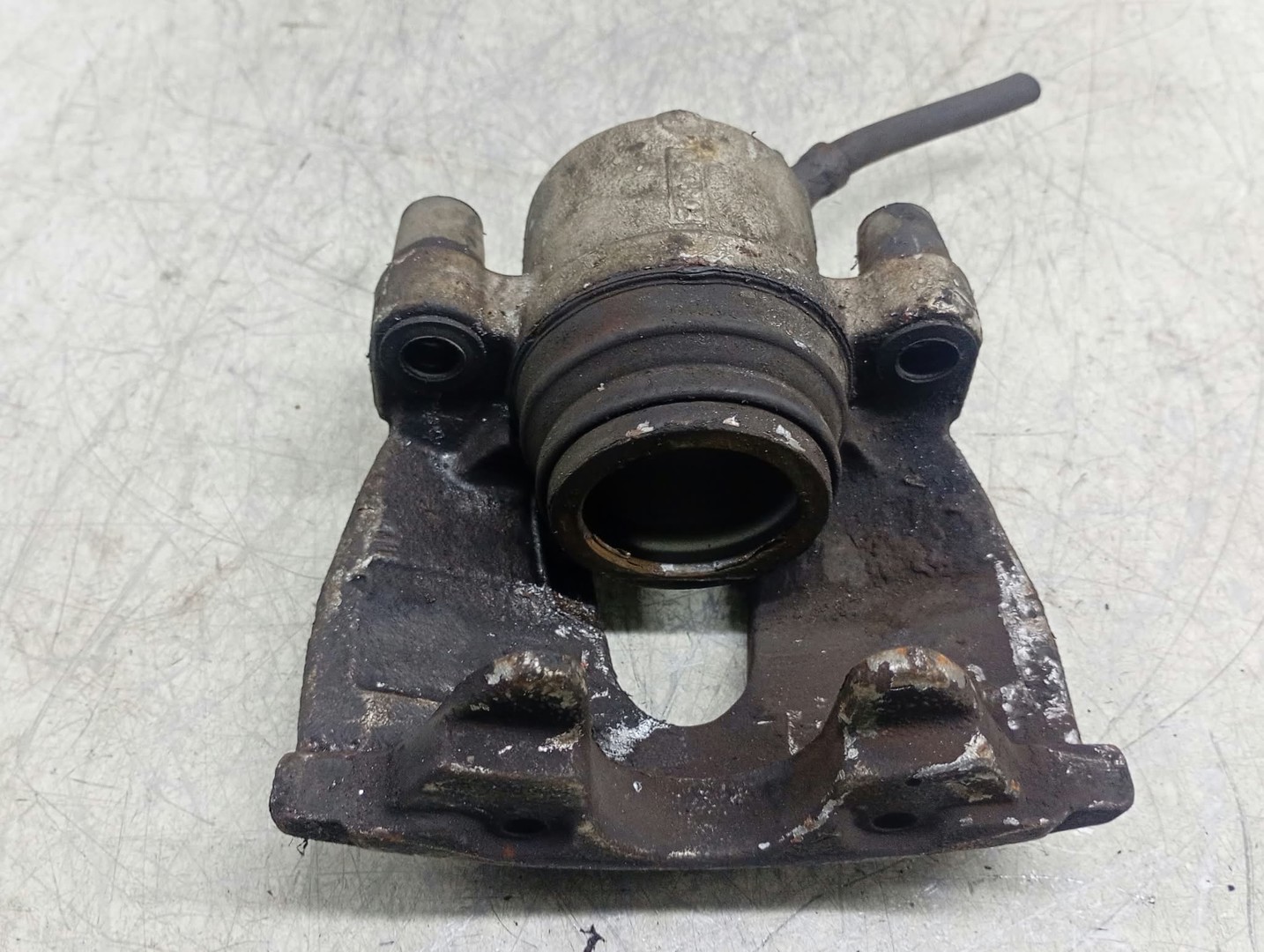 Etrier dreapta fata Ford C-Max 1 (2003 - 2007)