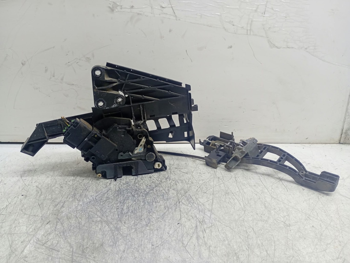 Broasca dreapta spate 3M5AR26412BP Ford C-Max 1 (2003 - 2007)