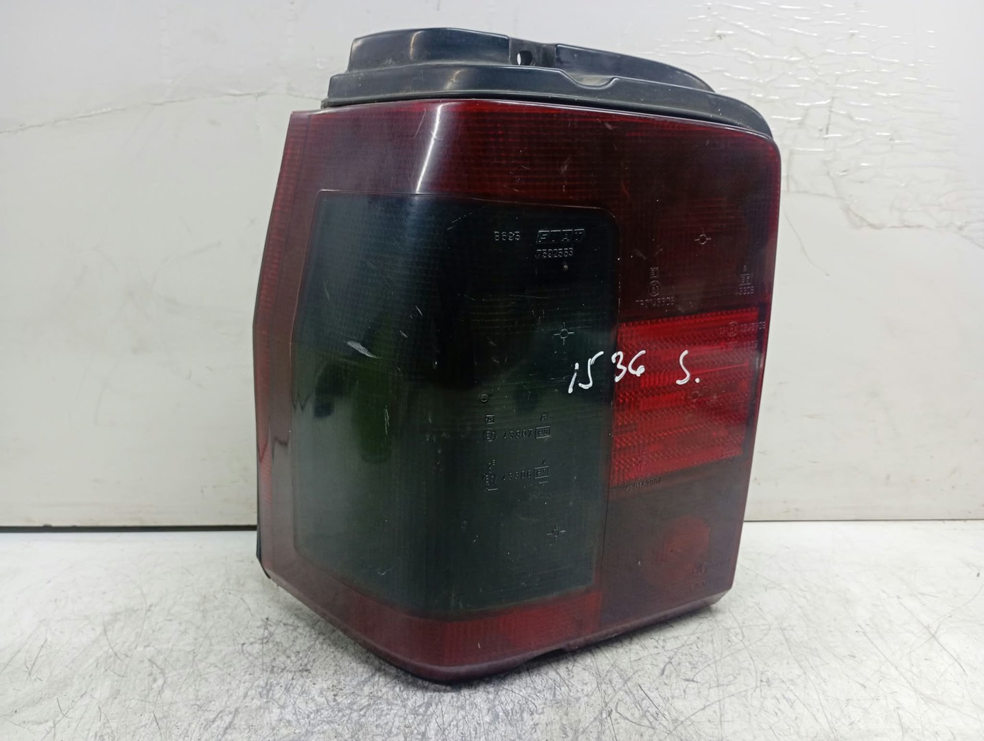 Stop stanga 7592553 E30043308 Fiat Tipo 160 (1987 - 1995)