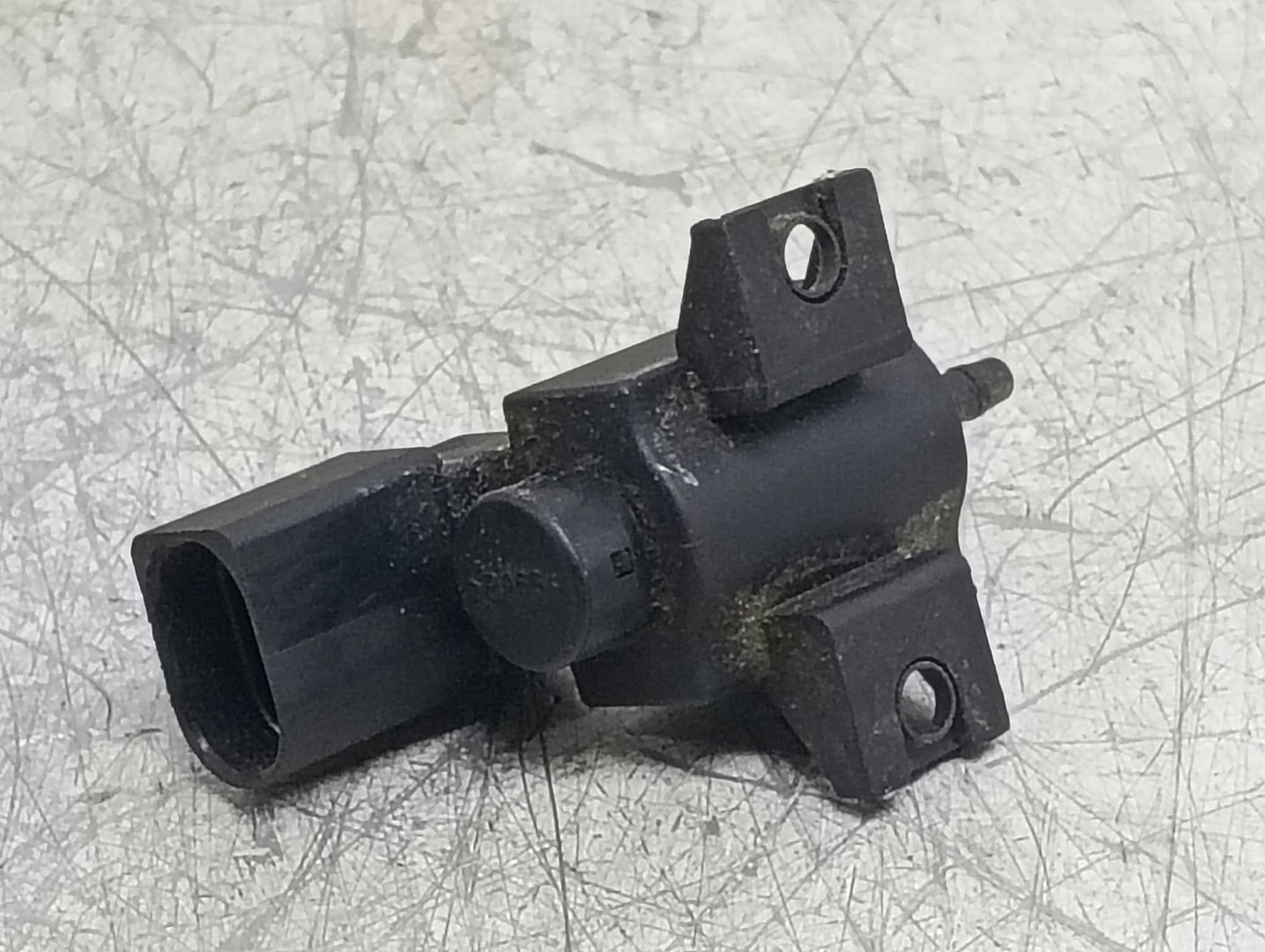 Electrovalva vacuum 037906283 Volkswagen Passat B6 (2005 - 2010)