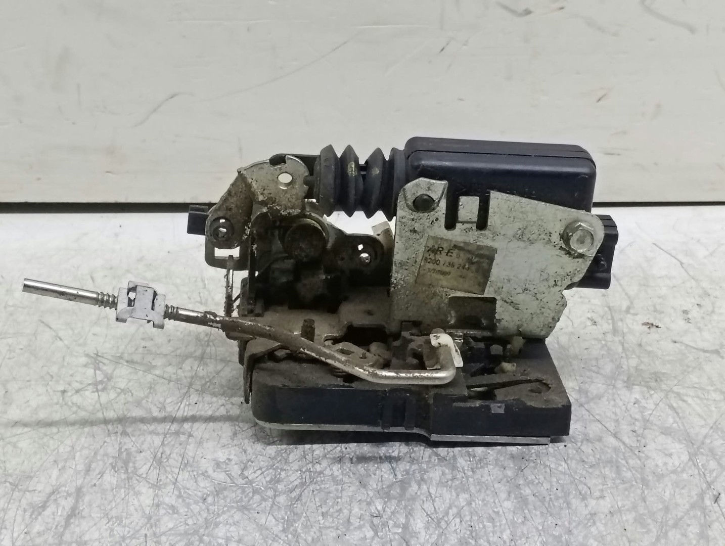 Broasca dreapta spate 8200735243 Dacia Sandero 1 (2008 - 2012)