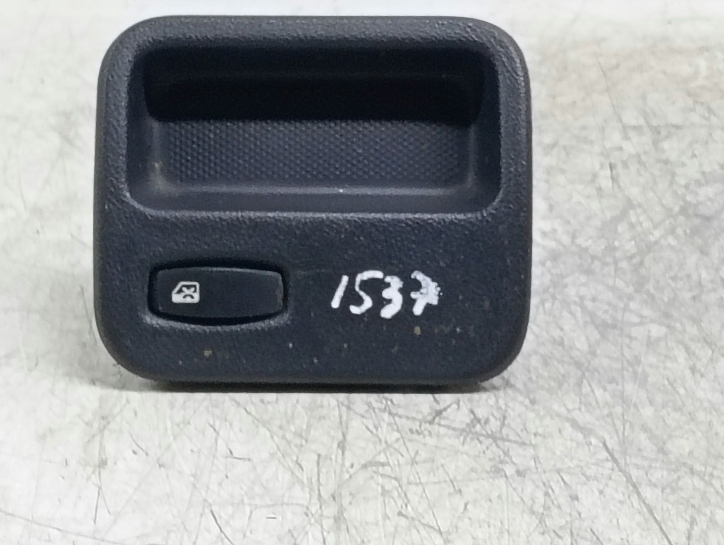 Buton 8200739460 Dacia Sandero 1 (2008 - 2012)