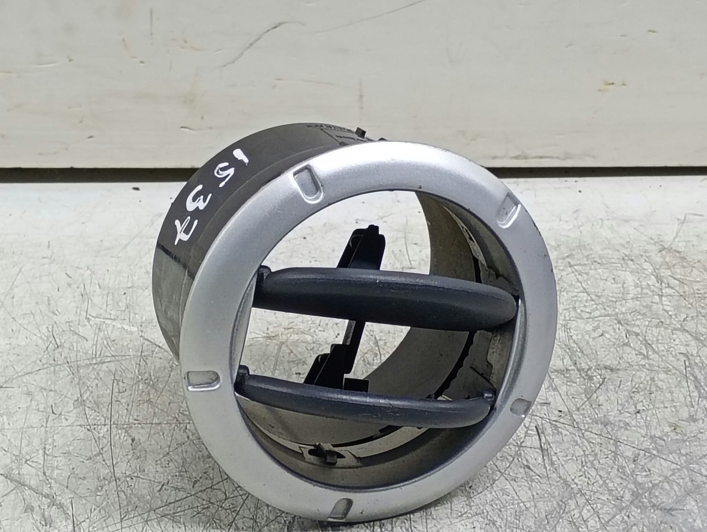 Grila ventilatie 8200212480 Dacia Sandero 1 (2008 - 2012)