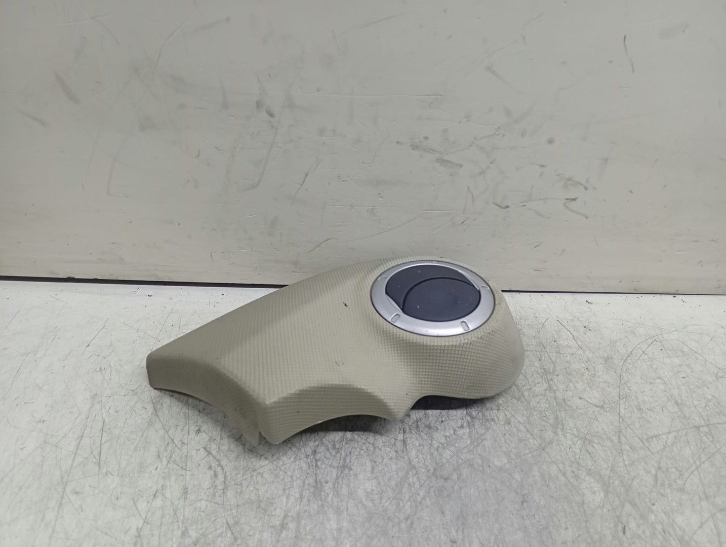 Grila ventilatie 8200739443 Dacia Sandero 1 (2008 - 2012)