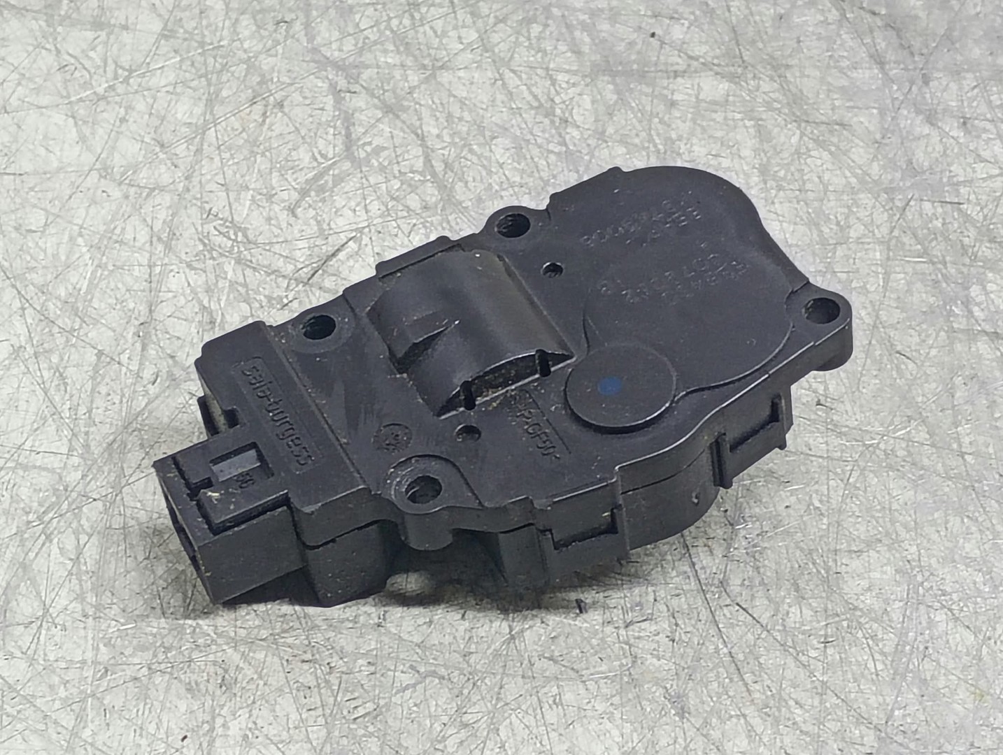 Motoras clapeta mixaj aer 410475520 BMW Seria 5 F10 (2009 - 2013)