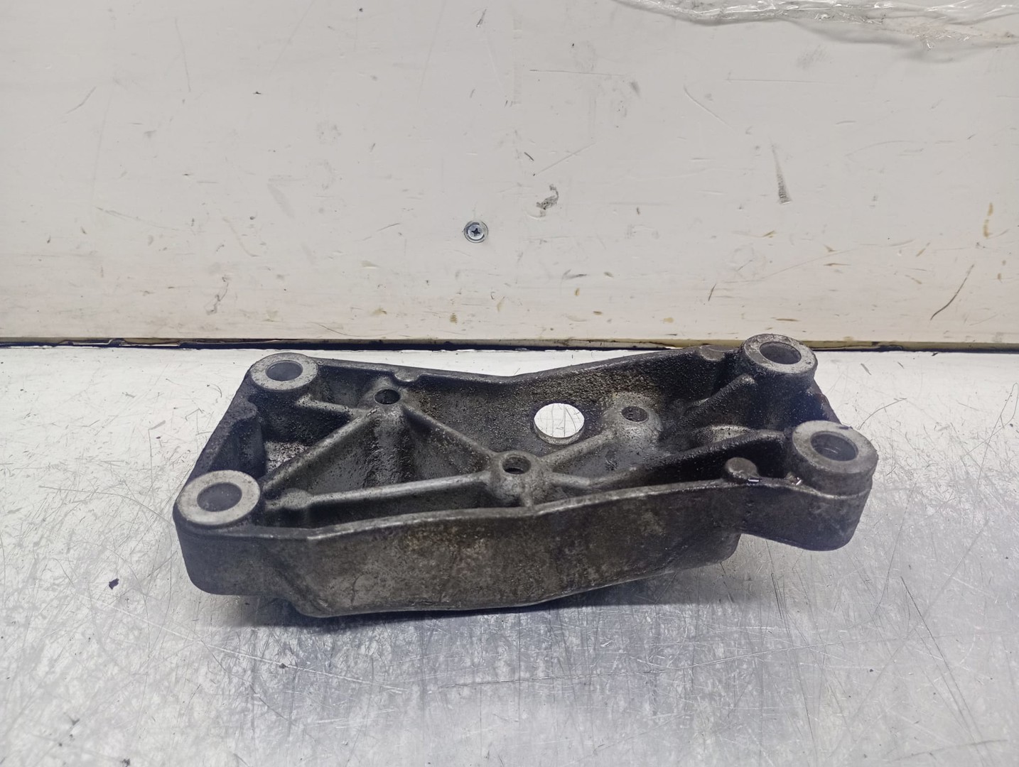 Suport cutie viteze 1k0199117 Volkswagen Passat CC 1 (2008 - 2012)