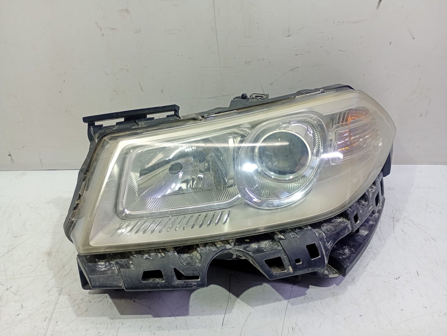 Far stanga 8200412752 Renault Megane 3 (2008 - 2014)