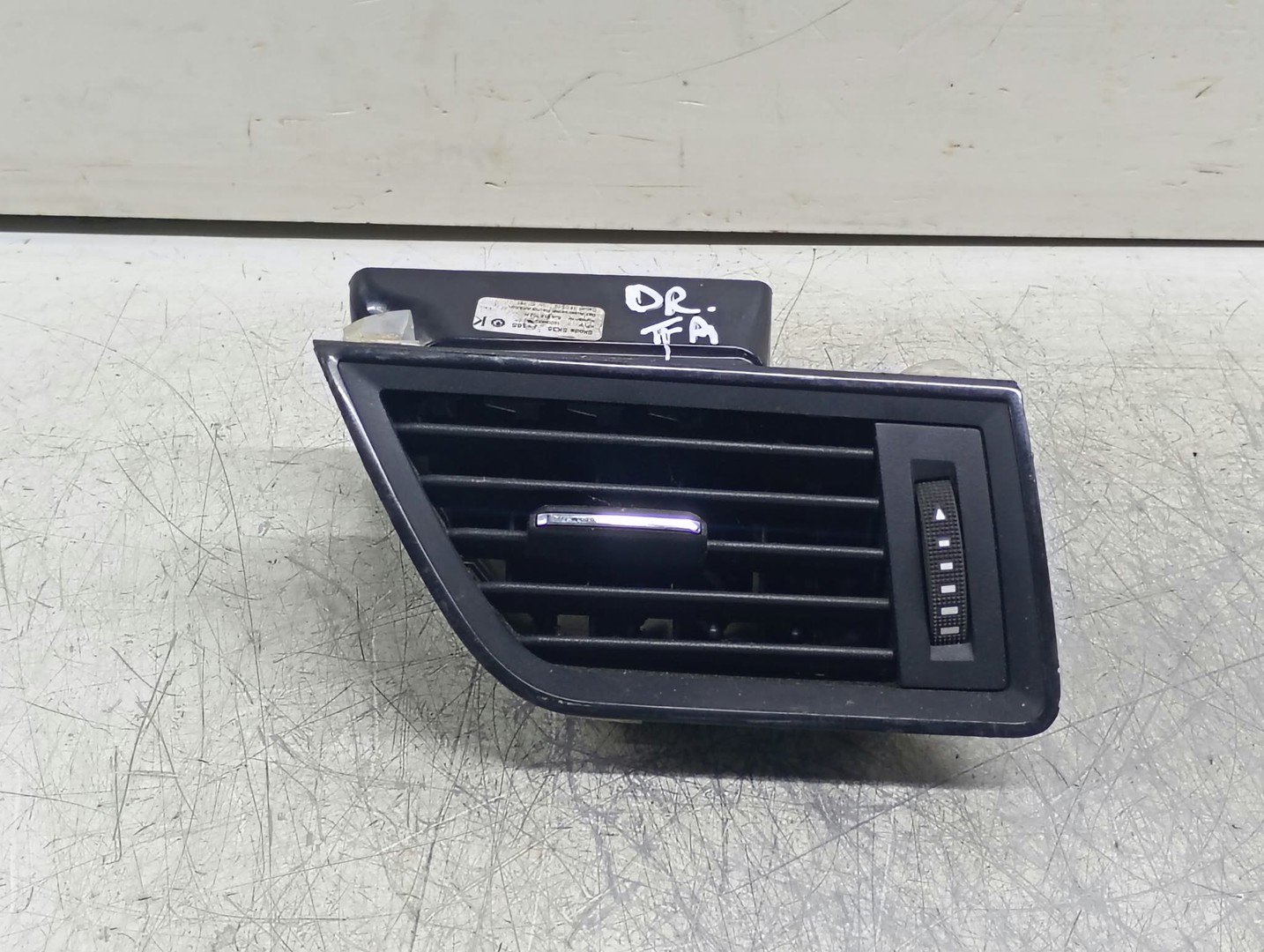 Grila ventilatie 5JA819702 Skoda Rapid 3 (2012 - 2017)