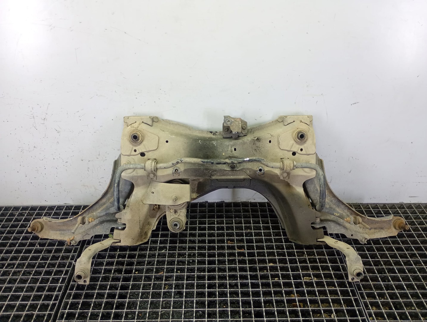 Cadru motor 8200551102 Renault Megane 2 (2002 - 2006)