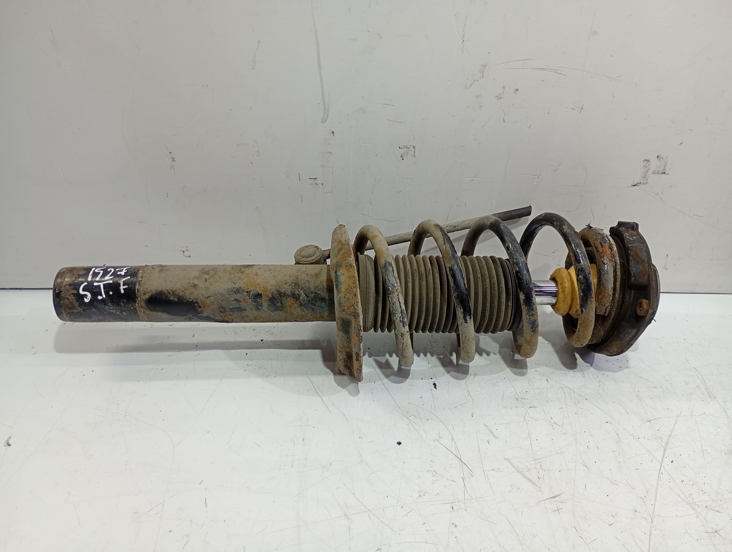 Amortizor cu arc stanga fata Volkswagen Passat CC 1 (2008 - 2012)