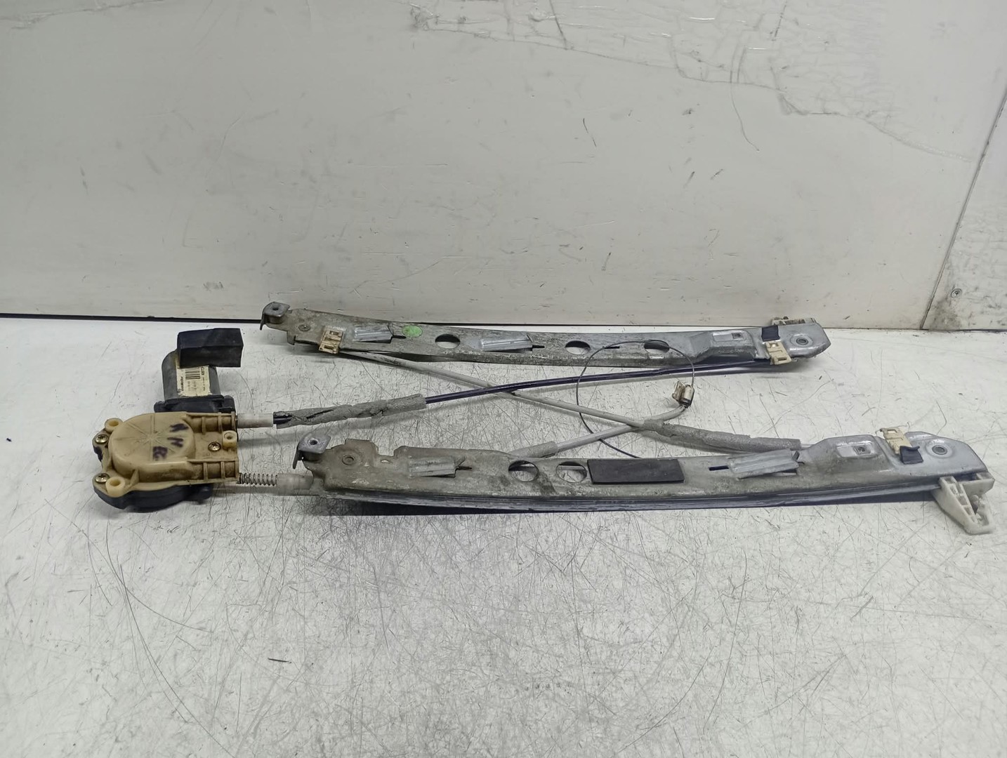 Macara geam dreapta fata 190011762 Renault Megane 2 (2002 - 2006)