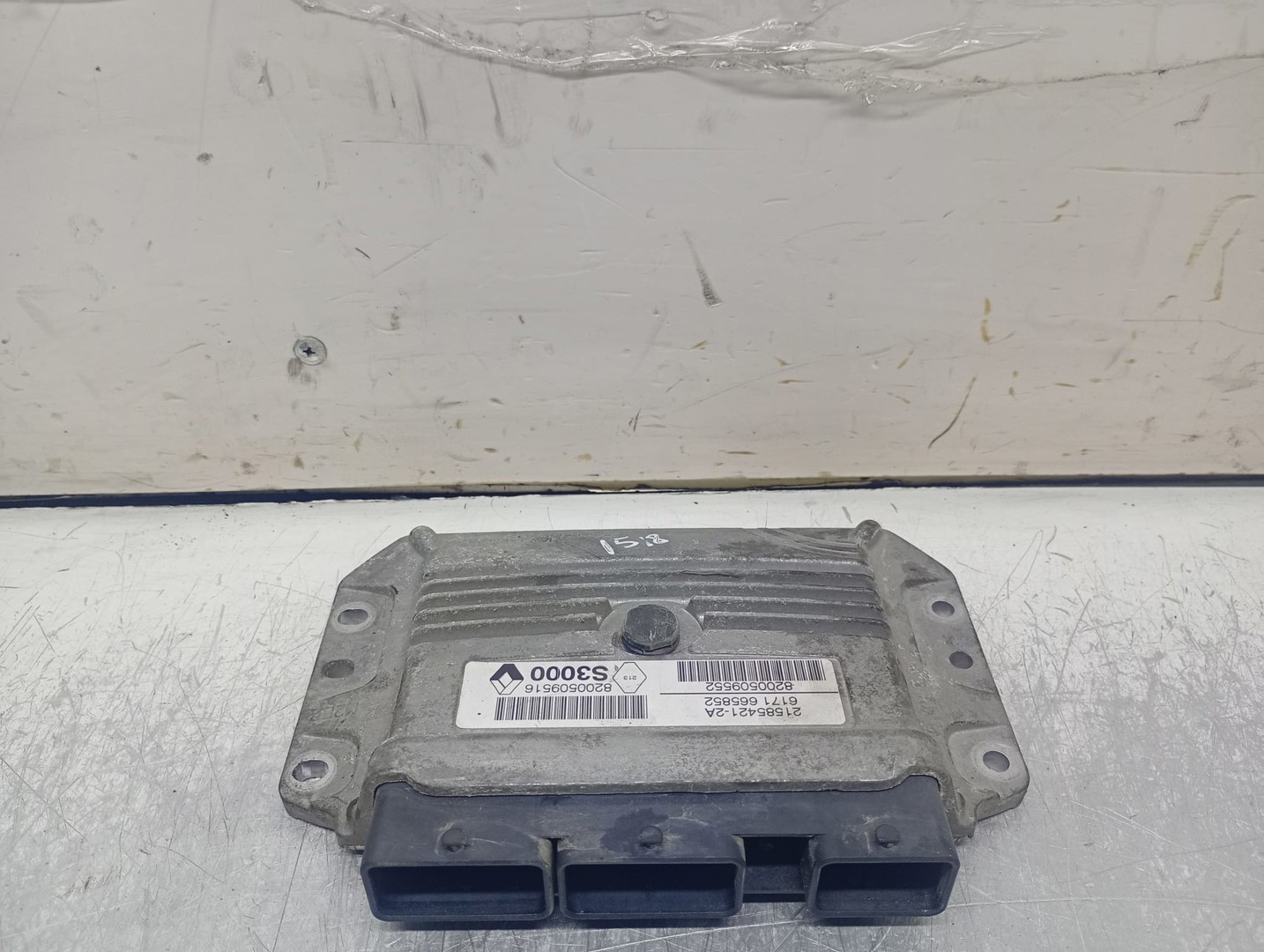 Calculator motor ECU 8200509516 Renault Megane 2 (2002 - 2006)