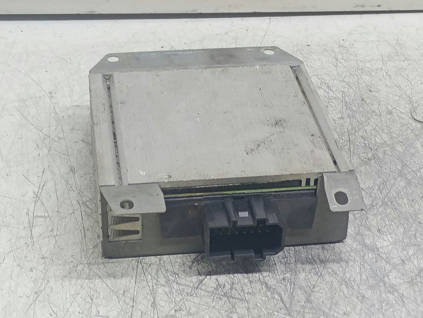Amplificator audio 8E9035223 Audi A4 B7 (2004 - 2008)