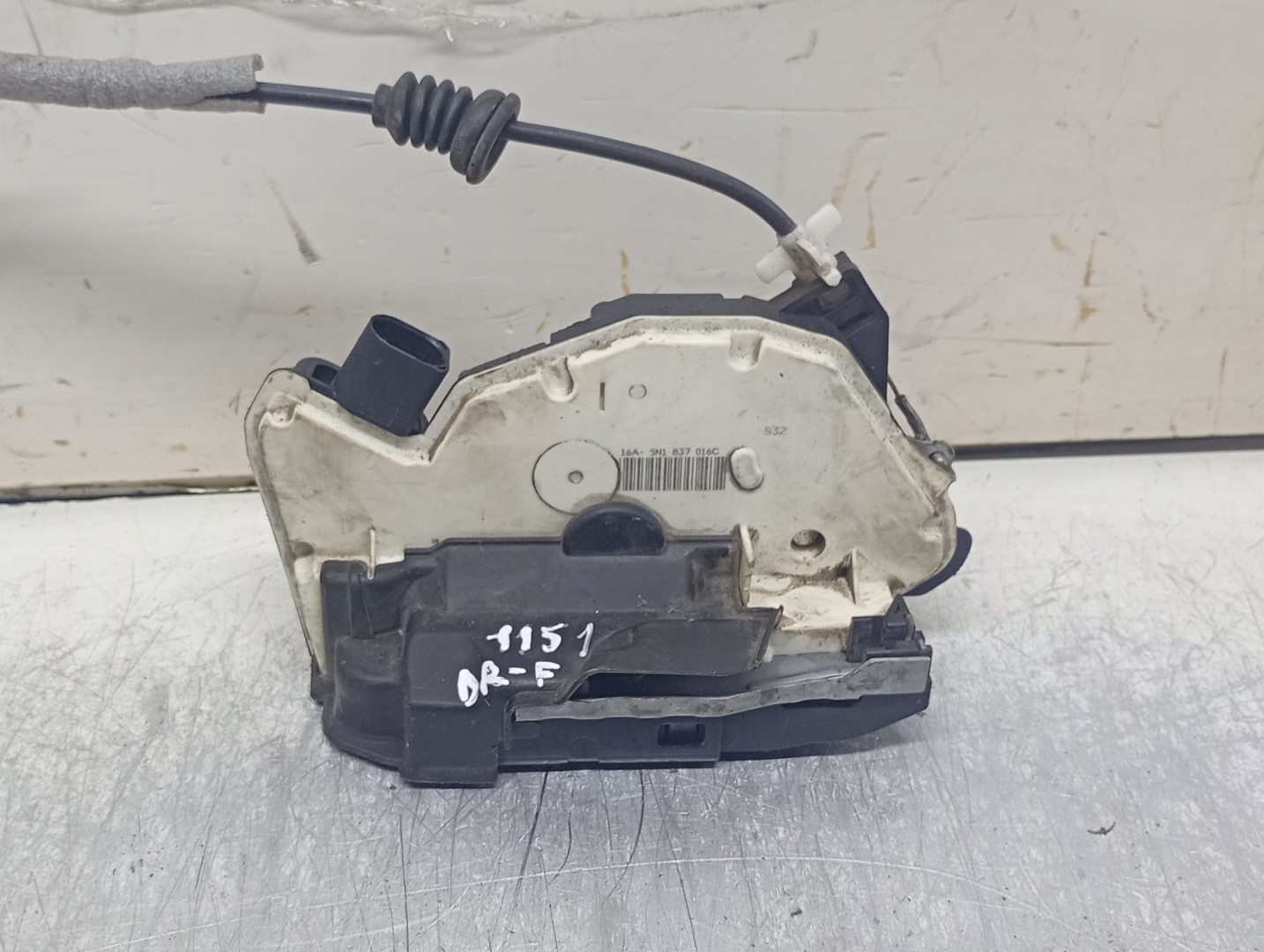 Broasca dreapta fata 5N1837016C Audi A6 4F/C6 (2004 - 2008)