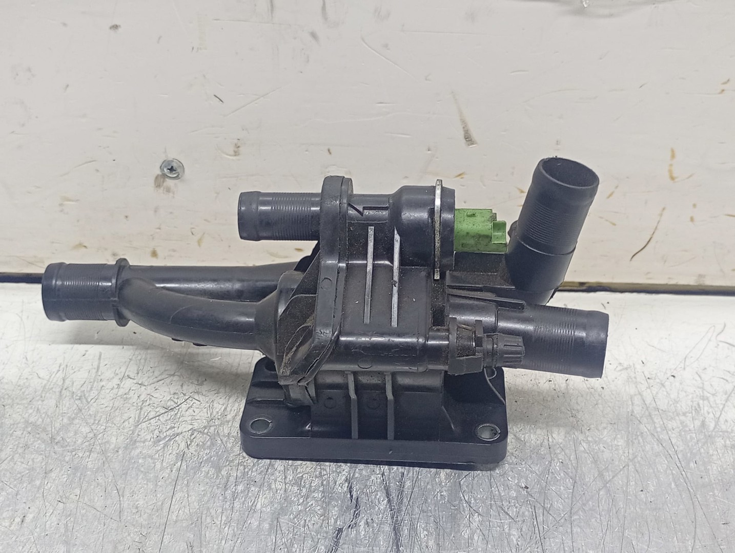 Carcasa termostat AZMT-46-040-2014 Ford Focus 3 (2011 - 2015)