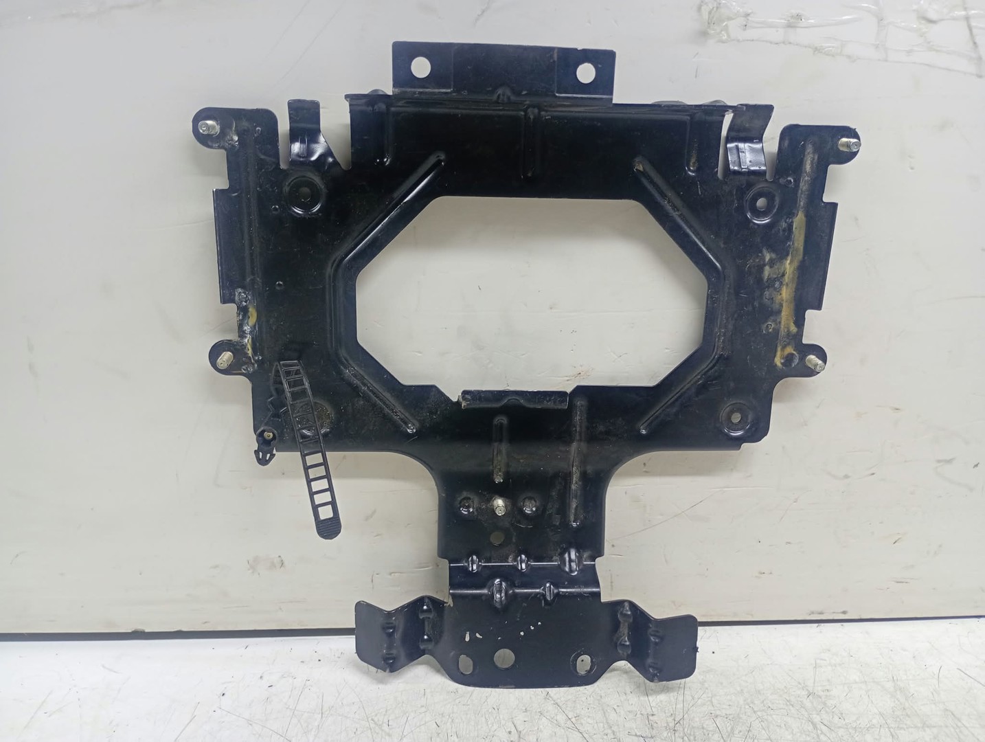 Suport interior 9135687 BMW Seria 3 E90 (2004 - 2010)