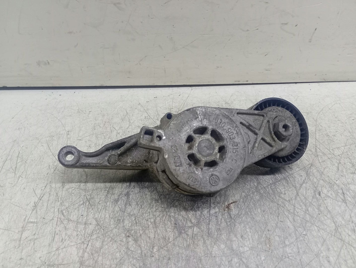 Rola intinzatoare 03G903315C Volkswagen Golf 5 (2003 - 2009)