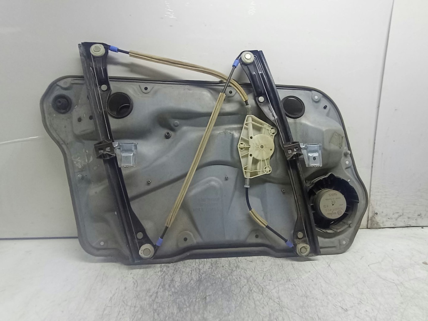 Macara geam dreapta fata 1j4837758F Volkswagen Golf 4 (1997 - 2006)