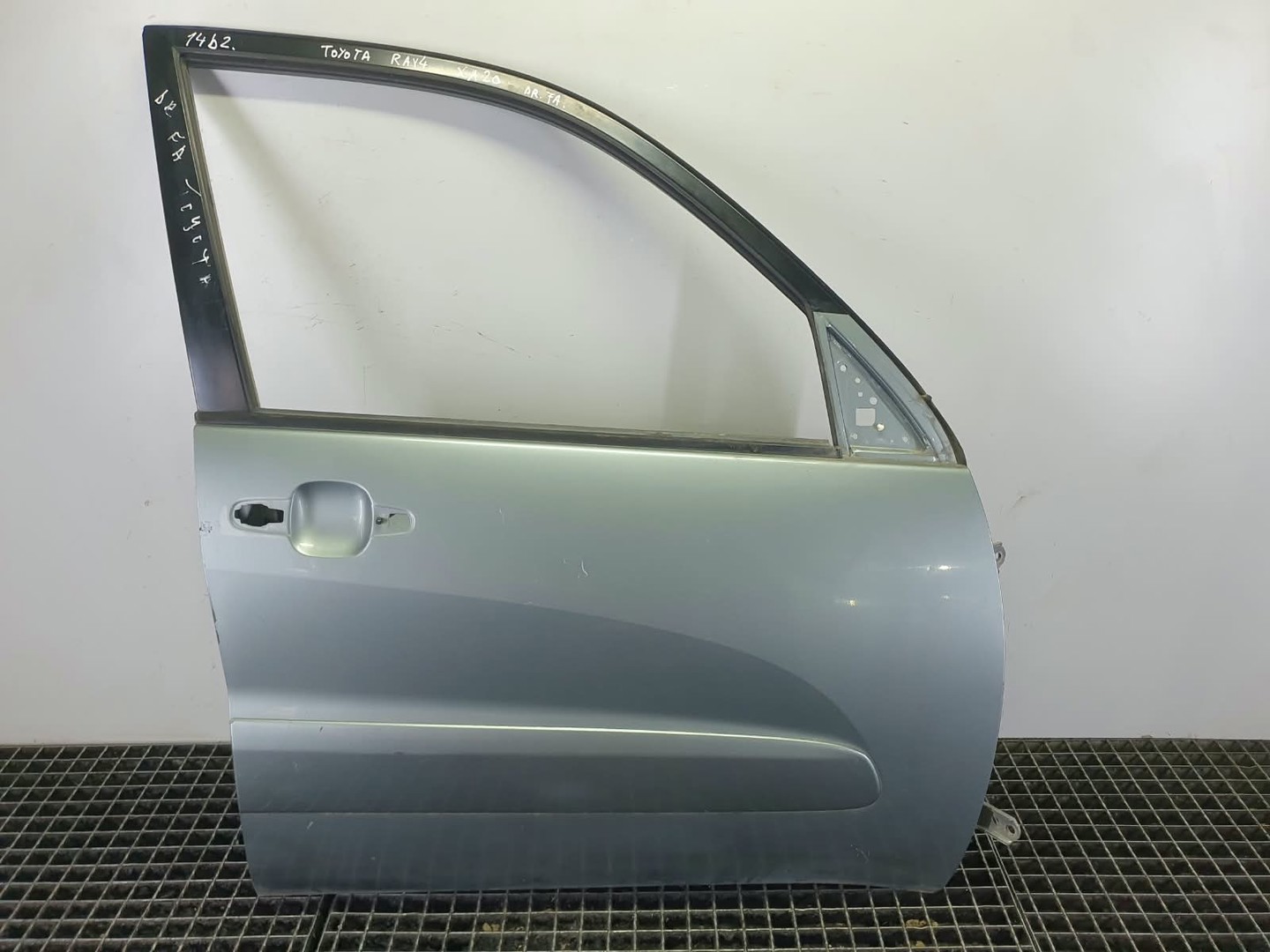 Usa dreapta fata Toyota RAV4 2 generation (XA20) (2000 - 2003) 2...