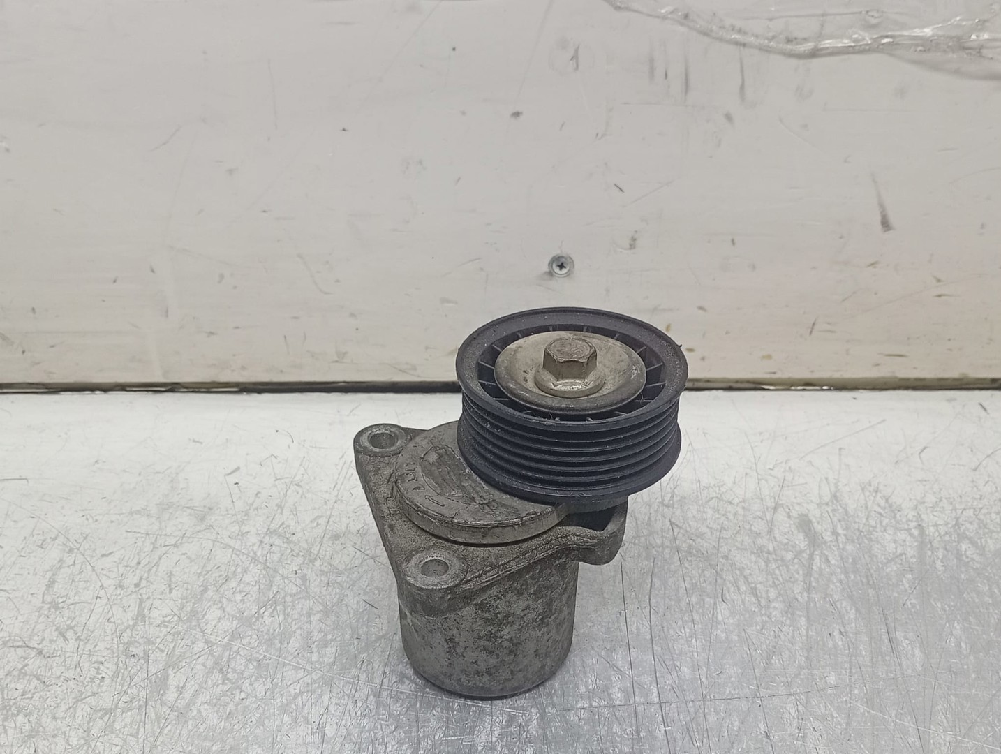 Rola intinzatoare US5647813 Ford Mondeo MK3 (2000 - 2003)