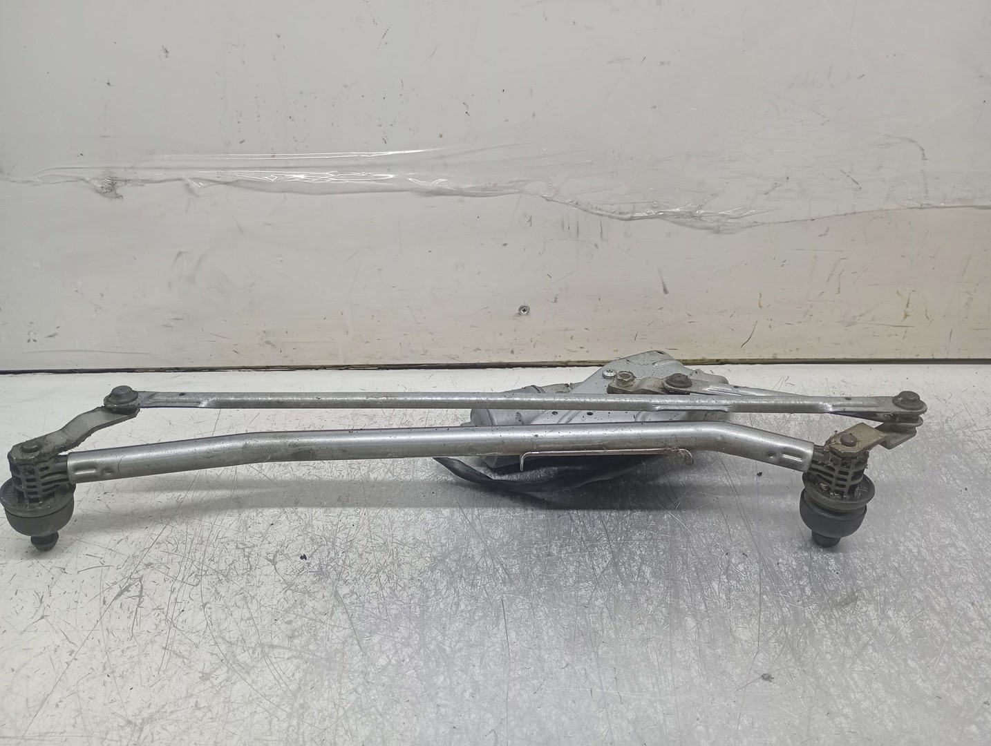 Ansamblu stergatoare parbriz 8200619512 Dacia Sandero 1 (2008 - 2012)