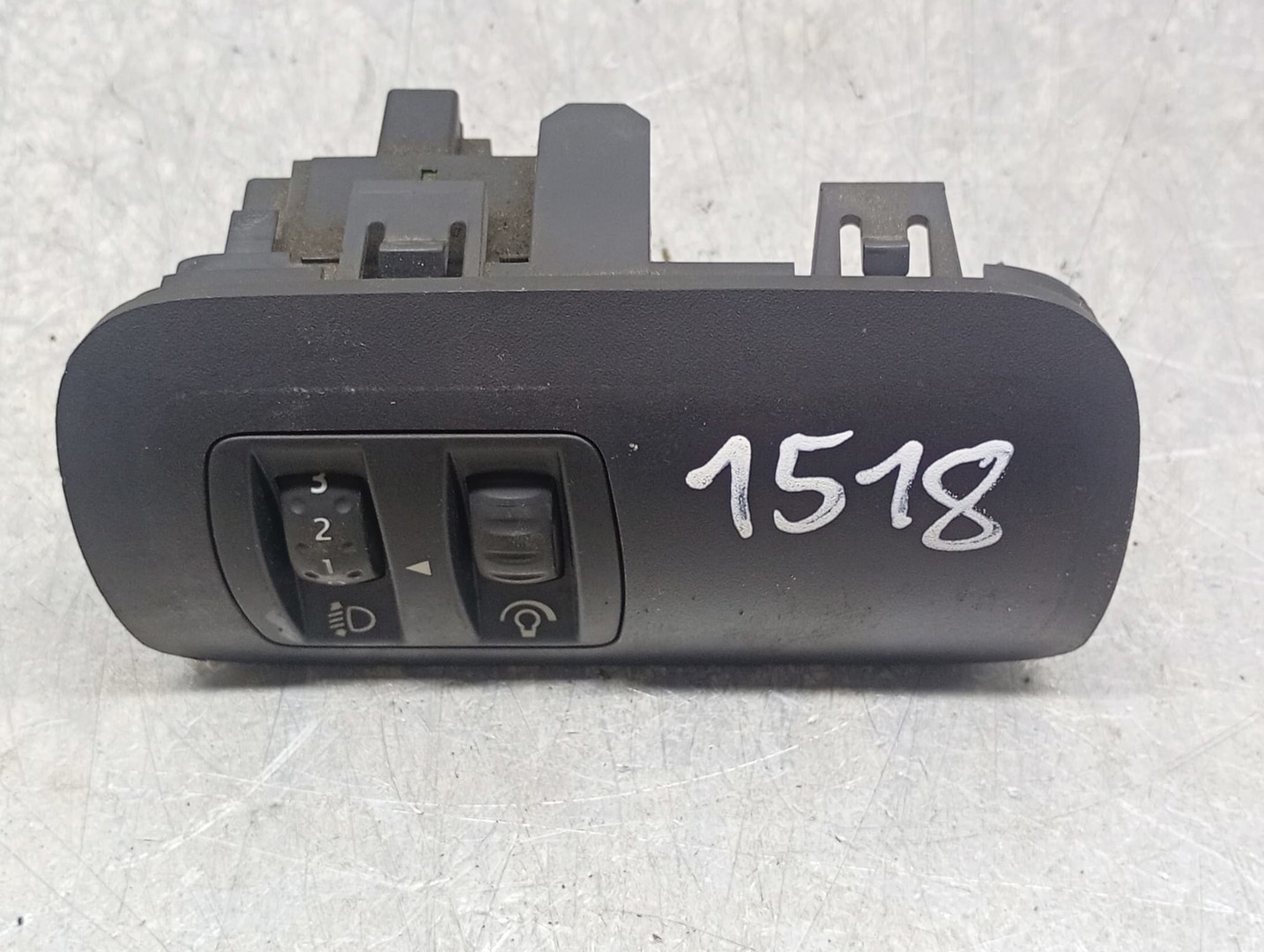 Buton reglaj faruri 8200121805b Renault Megane 2 (2002 - 2006)