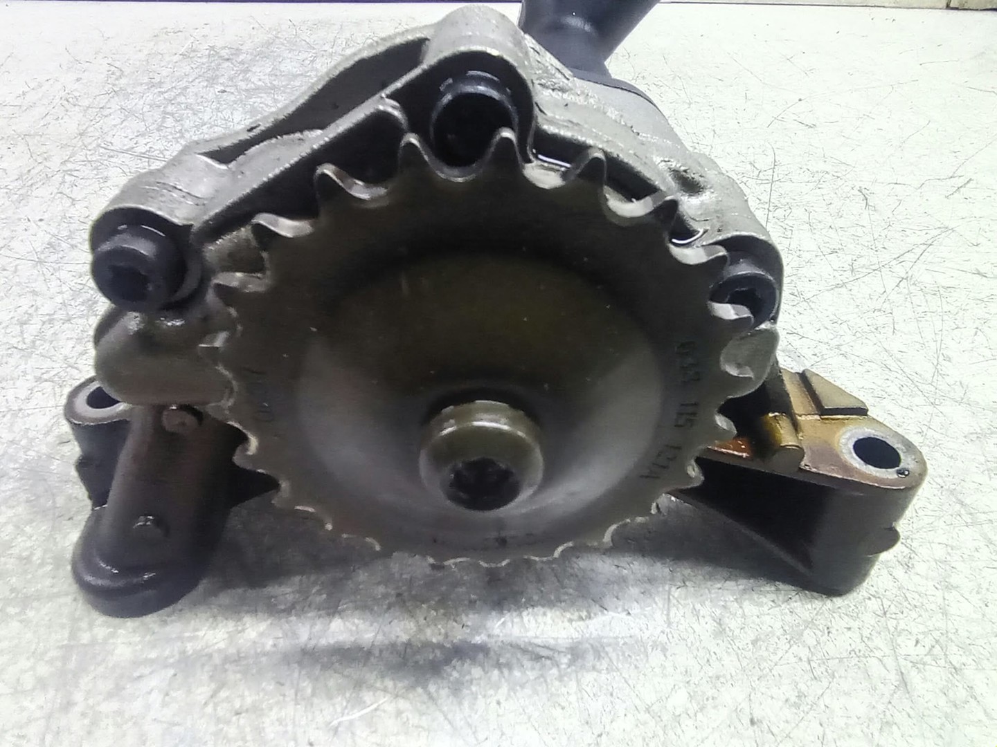 Pompa ulei 038115121A Skoda Octavia 2 (2004 - 2008)