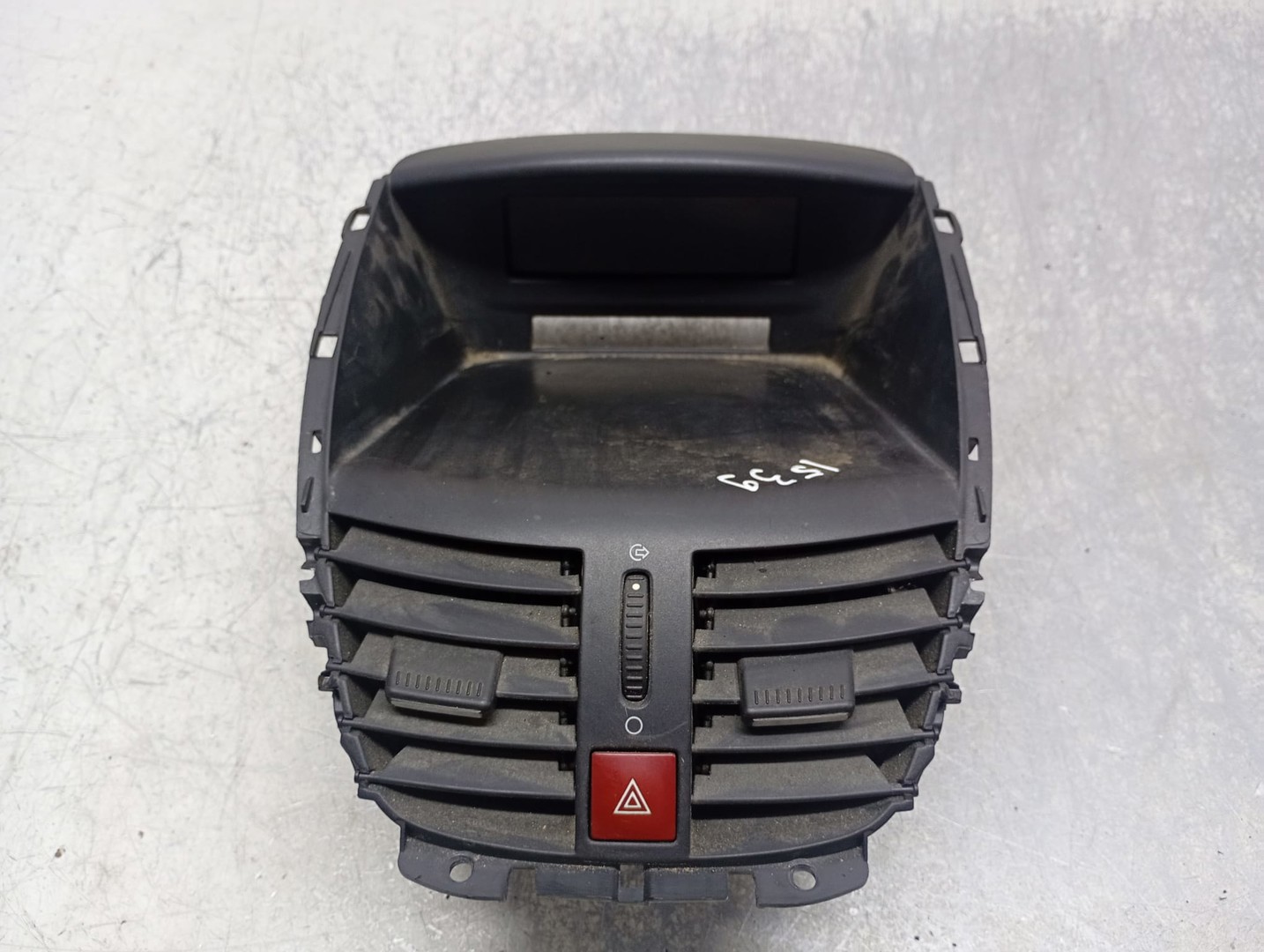 Grila ventilatie bord 9650068177 Peugeot 207 1 (2006 - 2009)