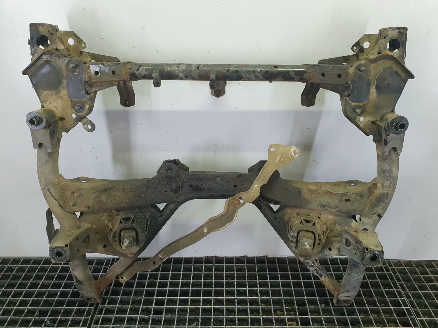 Cadru motor BMW Seria 1 F20/F21 (2011 - 2015)