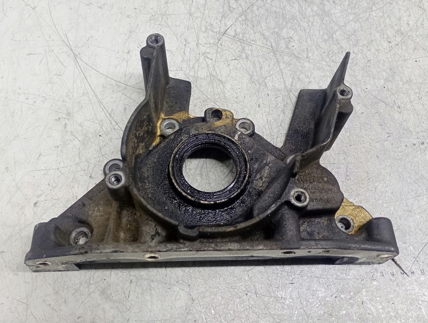 Capac distributie 0381031530 Volkswagen Touran 1 (2003 - 2006)