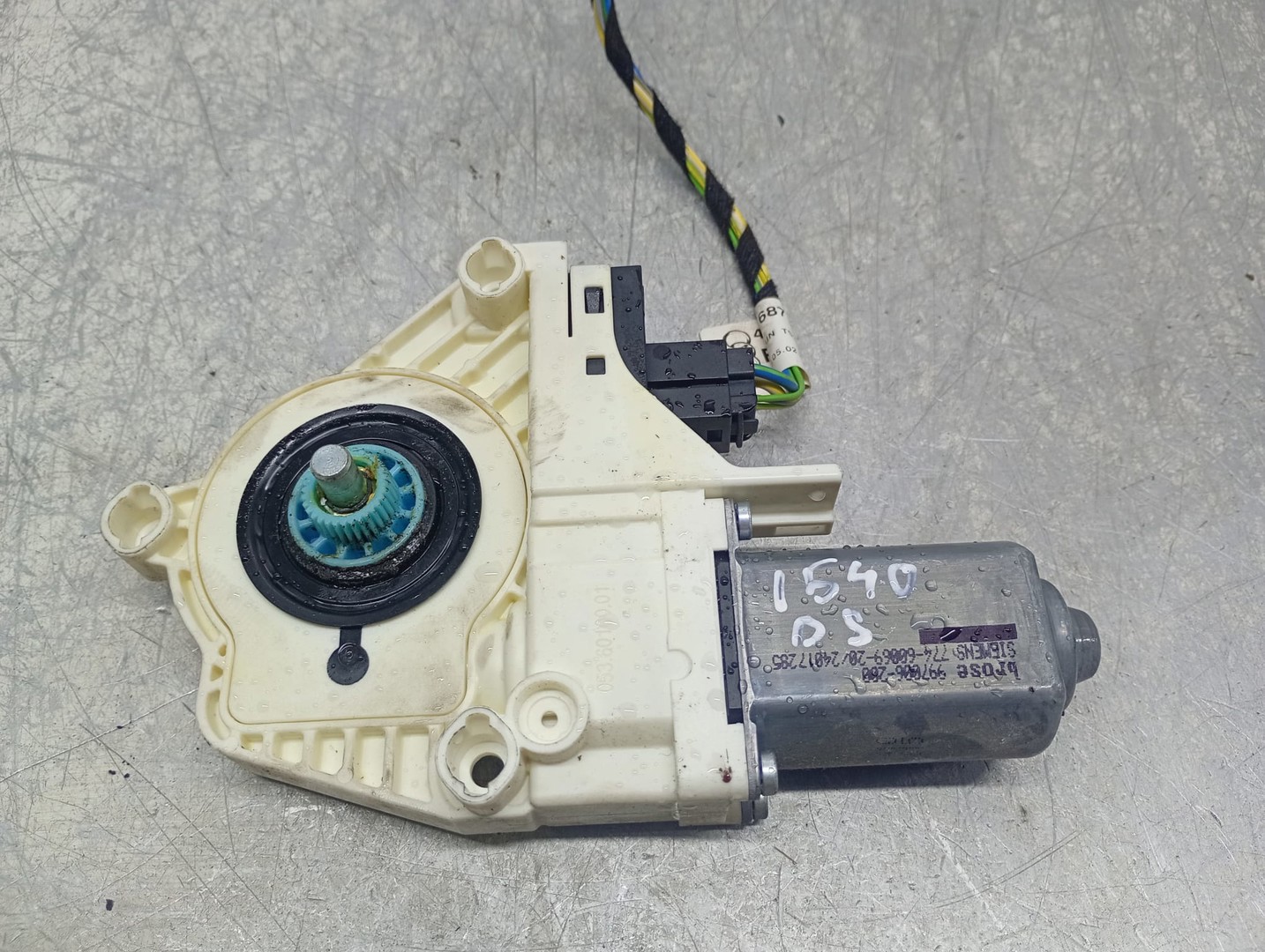 Motoras geam dreapta spate 4F0959802c Audi A6 4F/C6 (2004 - 2008)