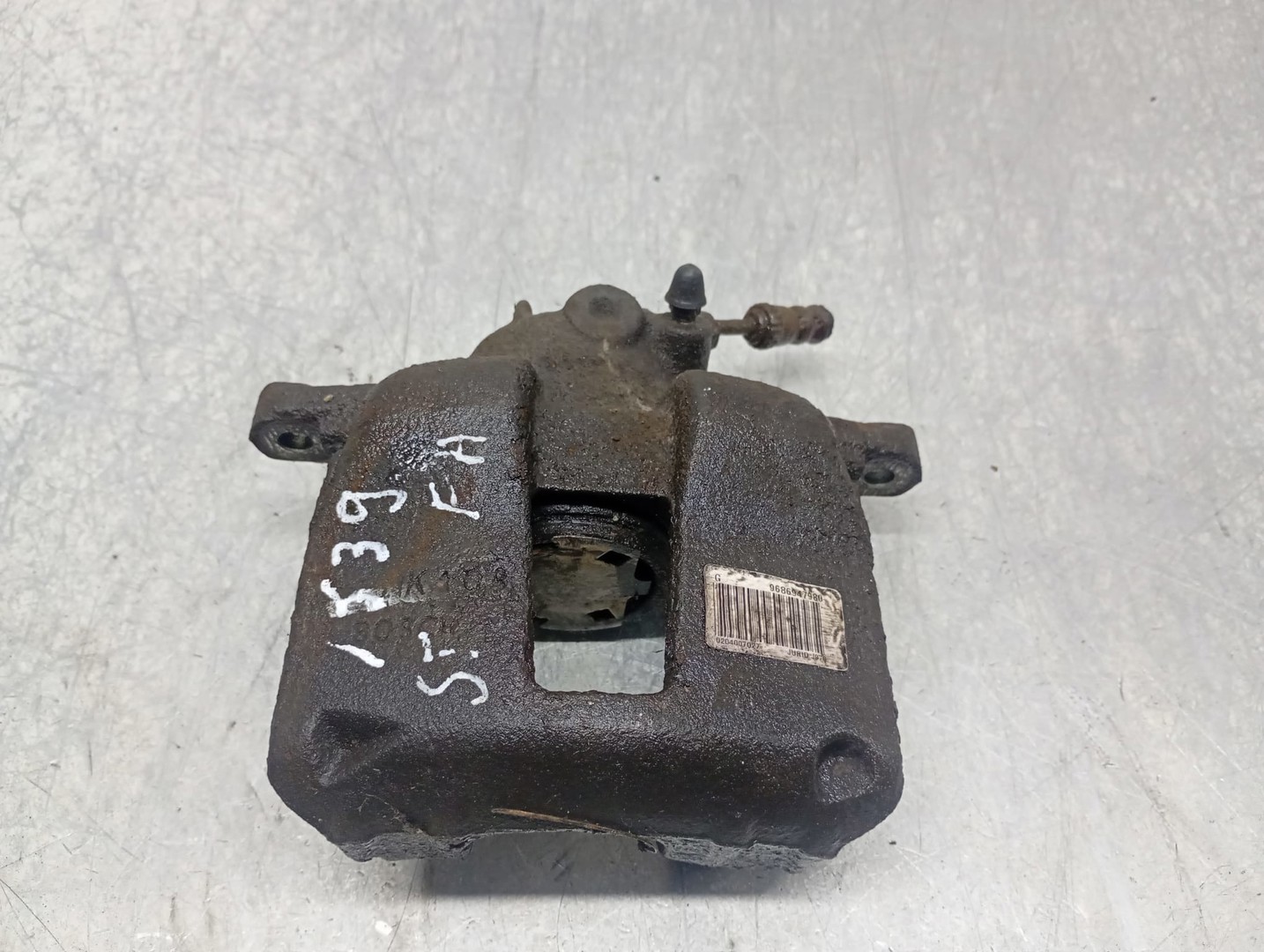Etrier stanga fata 9686947980 Porsche Cayenne 955 (2002 - 2007)