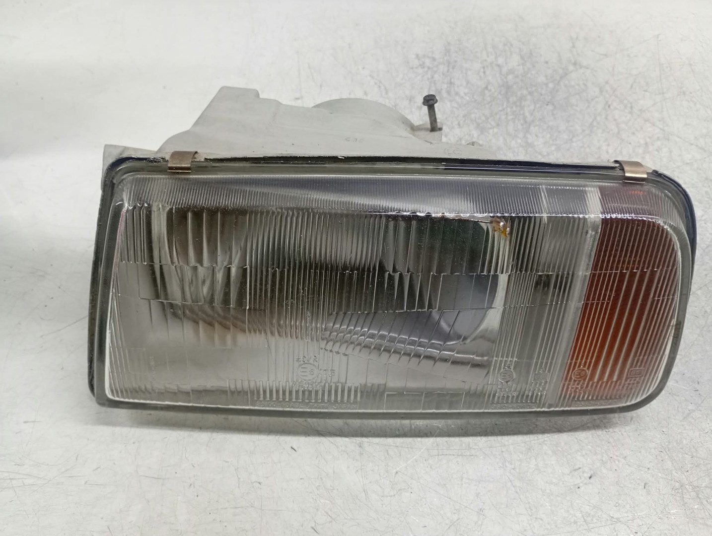 Far stanga 100-32224L Suzuki Vitara 1 (1988 - 2006)