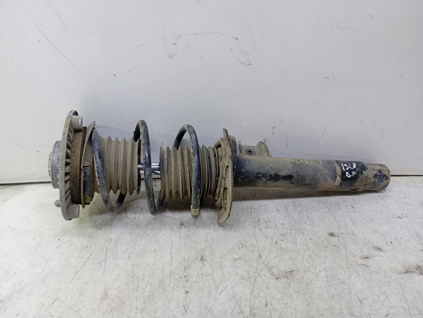 Amortizor cu arc dreapta fata 22265994 BMW Seria 1 F20/F21 (2011 - 2015)