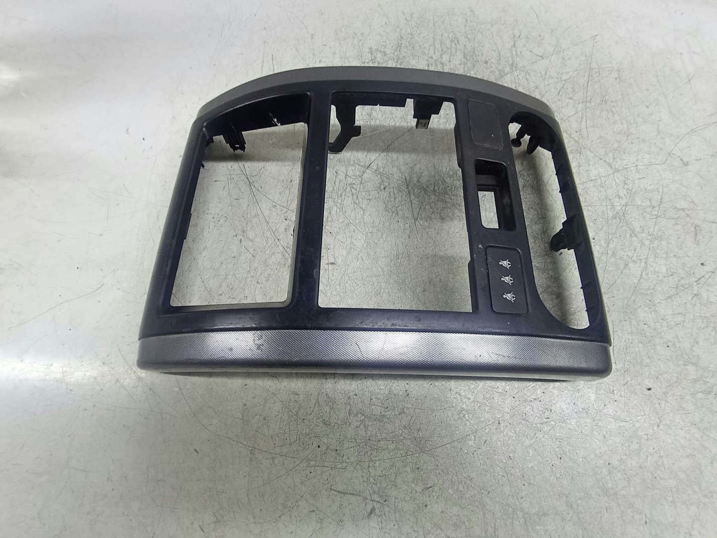 Ornament bord 68260JG10A P10380A75100 Nissan X-Trail T31 (2007 - 2011)