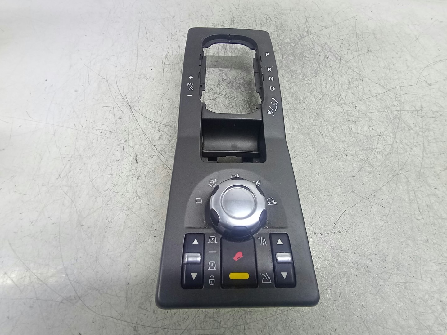 Consola centrala AH32-14B596-AE Land Rover Range Rover Sport 1 (facelift) (2009 - 2013)