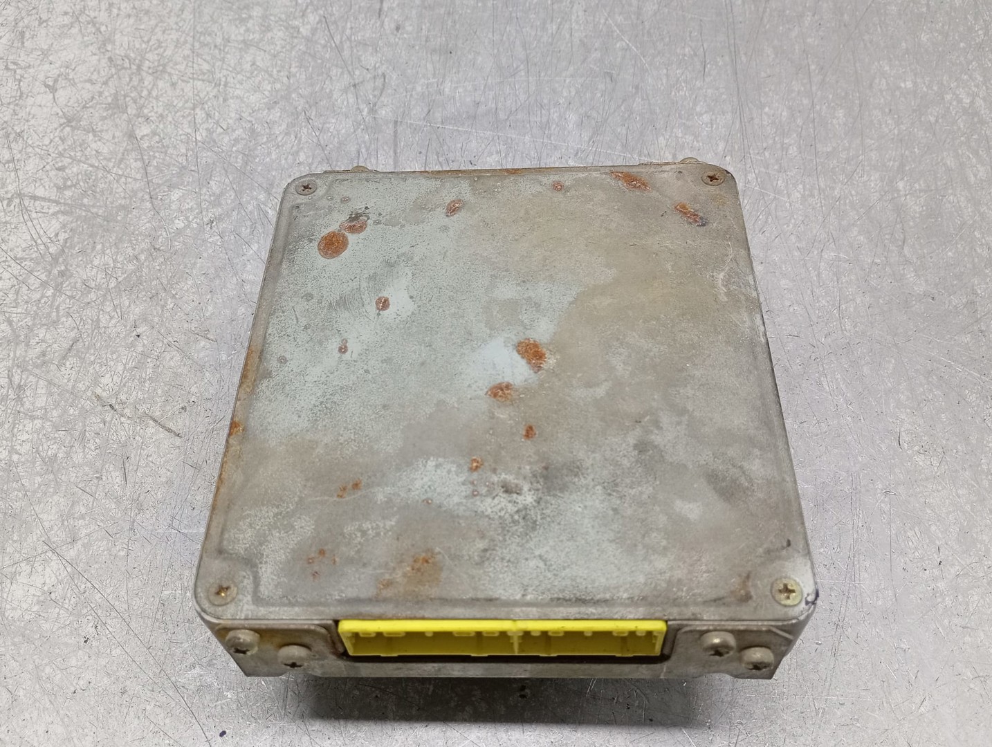 Calculator motor ECU 33920-57B30 Suzuki Grand Vitara 1 (1998 - 2005)