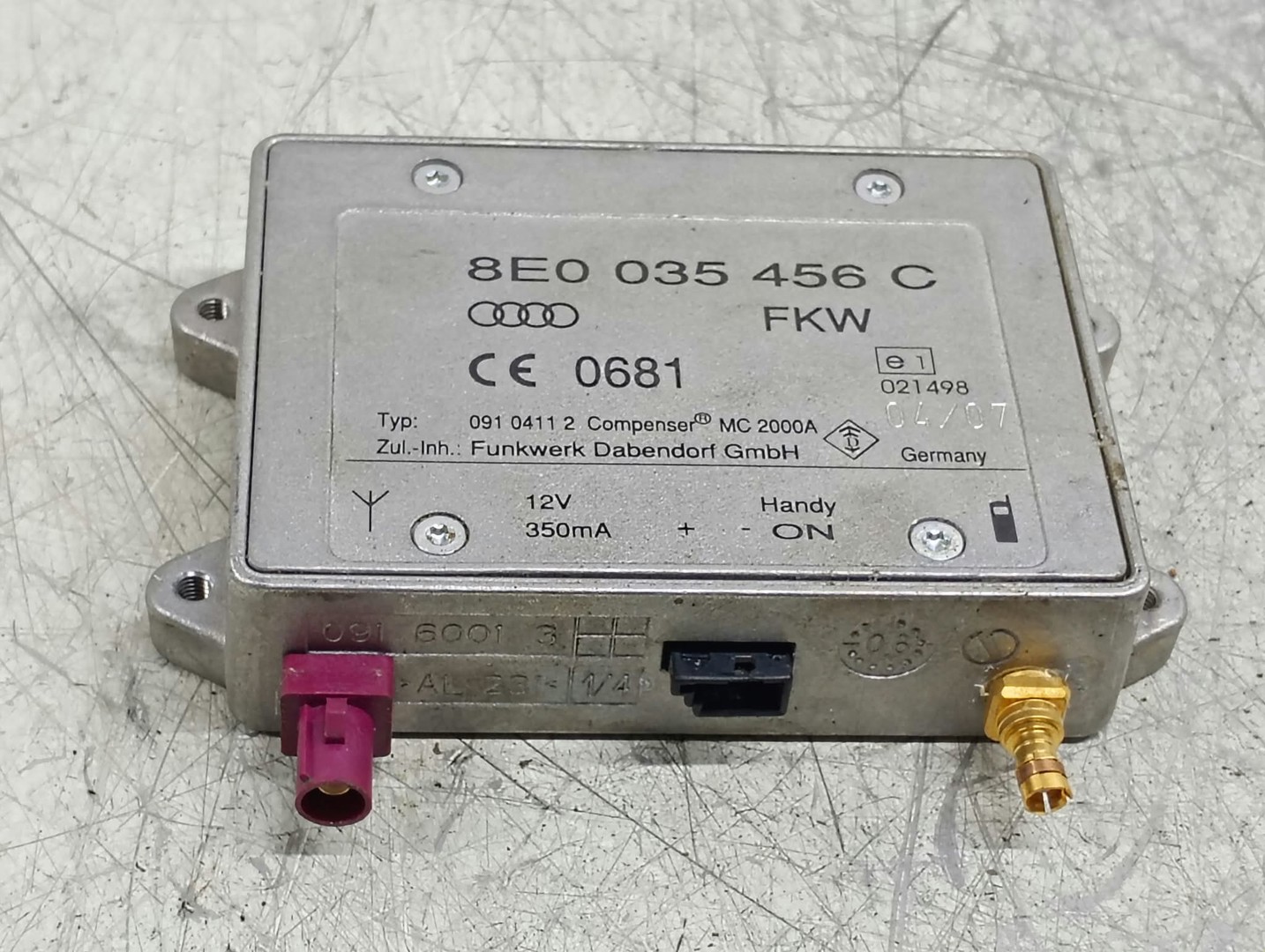 Amplificator antena 8E0035456C Audi A6 4F/C6 (2004 - 2008)