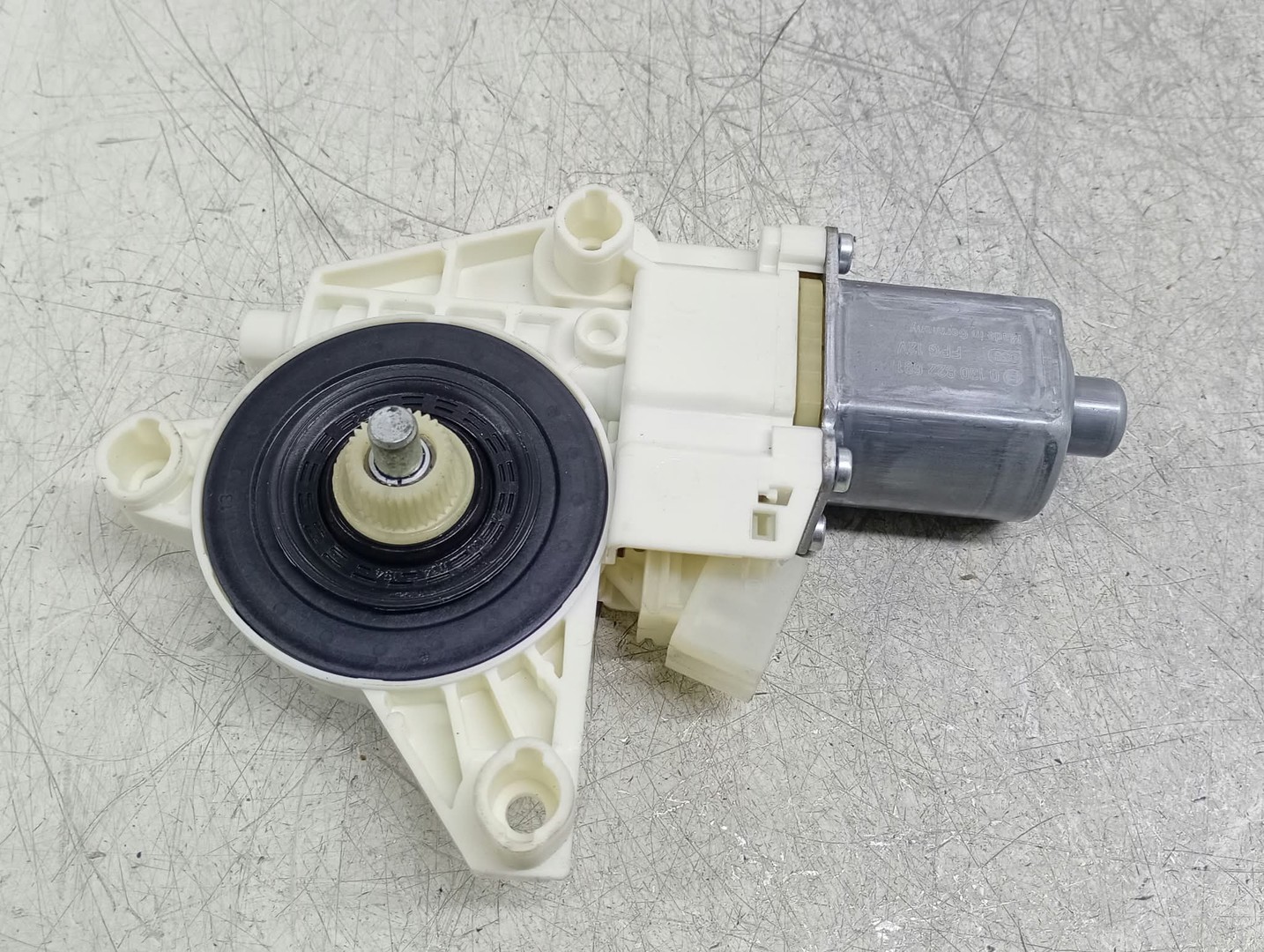 Motoras geam dreapta fata A2469065200 Mercedes Benz E-Class W212 (2009 - 2013)