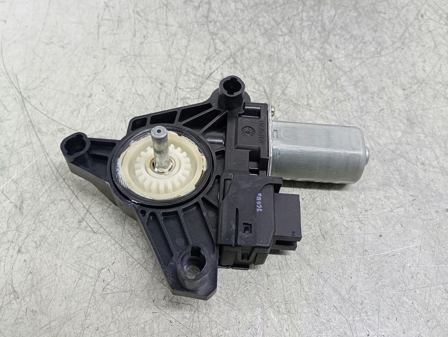 Motoras geam dreapta spate A2469063200 Infiniti Q30 1 (2016 - 2020)