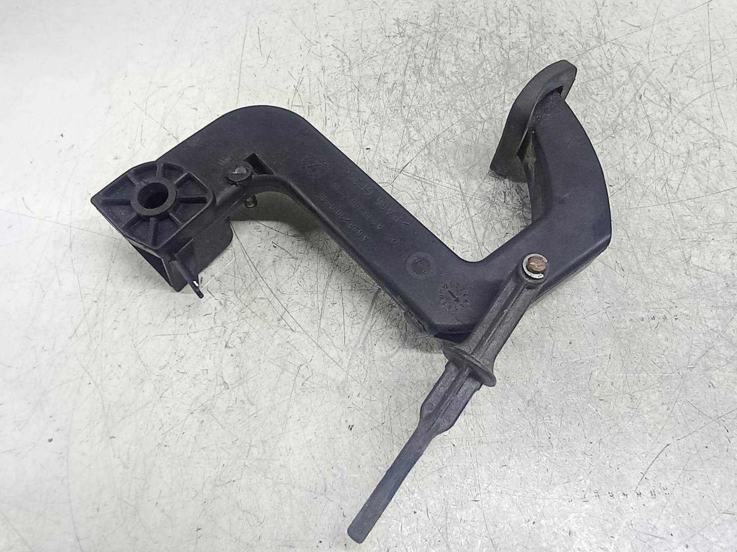 Pedala ambreiaj A6382900516 Mercedes Benz Vito W639 (2003 - 2010)