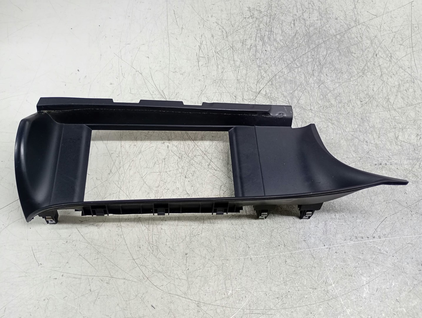 Ornament interior 682705DF0A Infiniti Q30 1 (2016 - 2020)