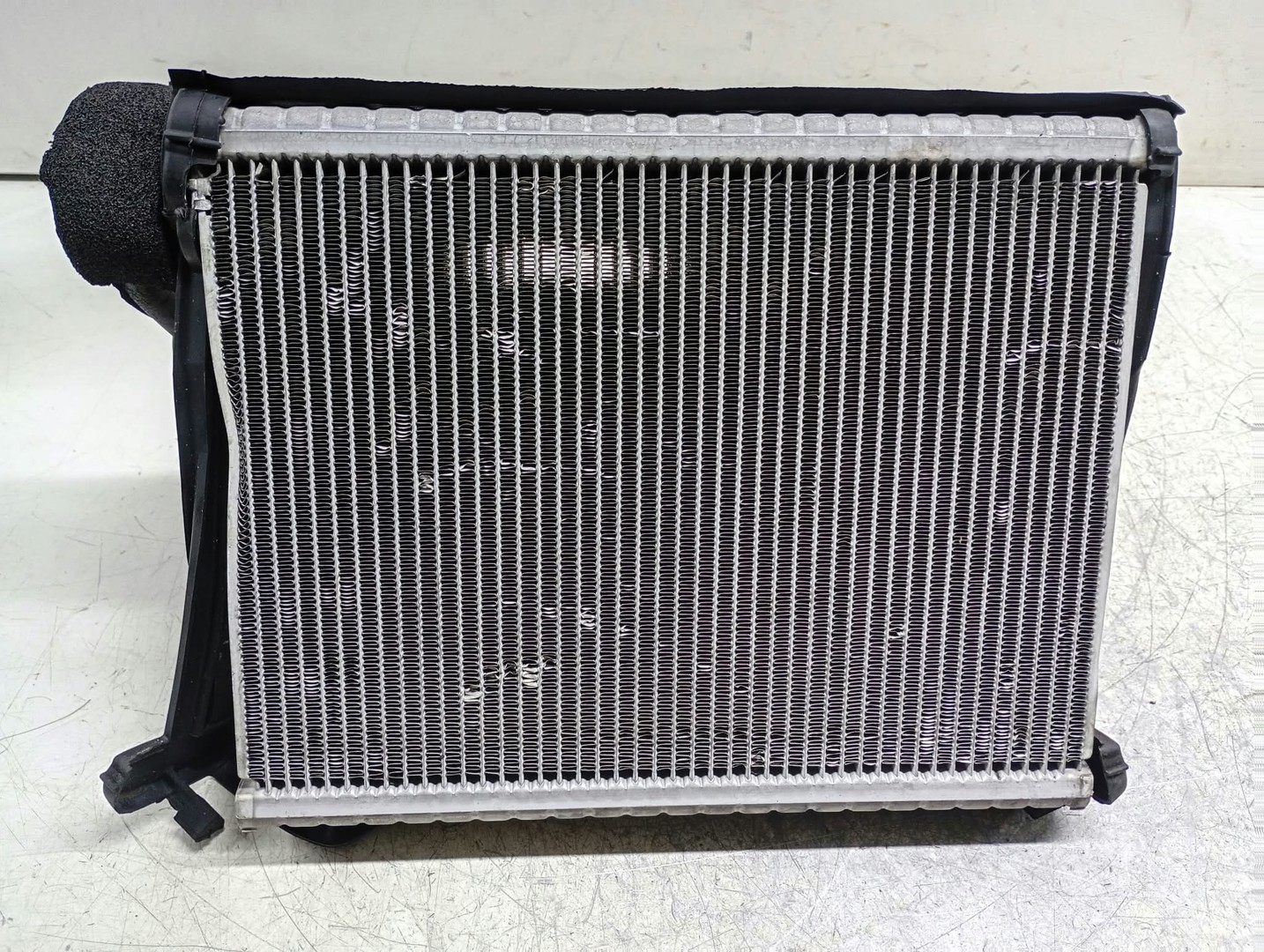 Radiator clima bord 02K18A7-037 Audi A8 D4/4H (2010 - 2014)