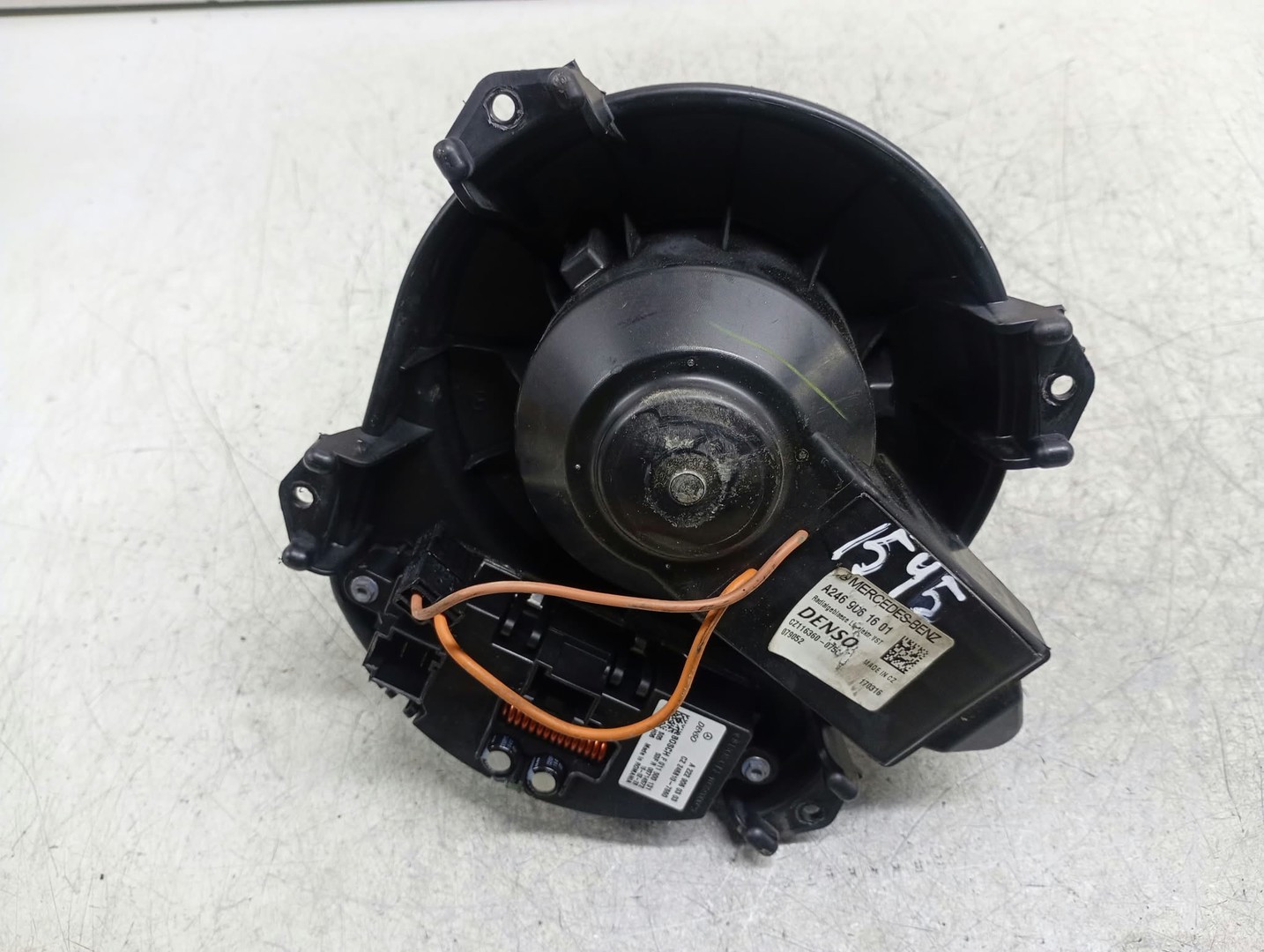 Motoras aeroterma A2469061601 Infiniti Q30 1 (2016 - 2020)