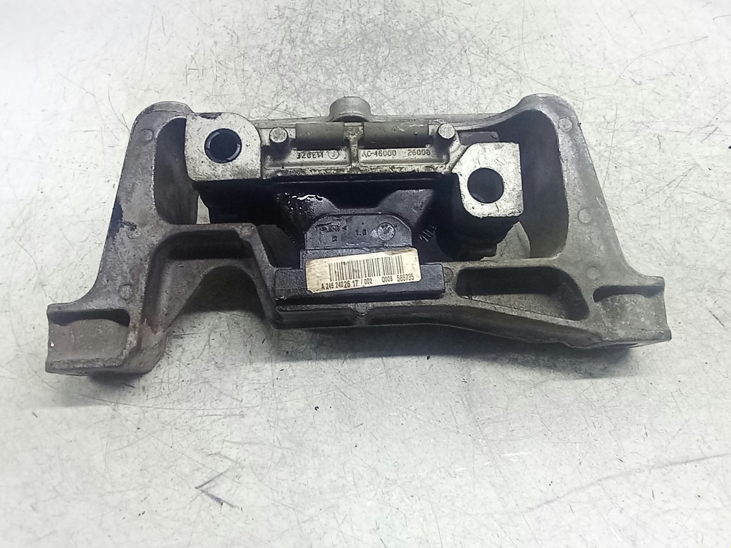 Suport motor A2462402617 Infiniti Q30 1 (2016 - 2020)
