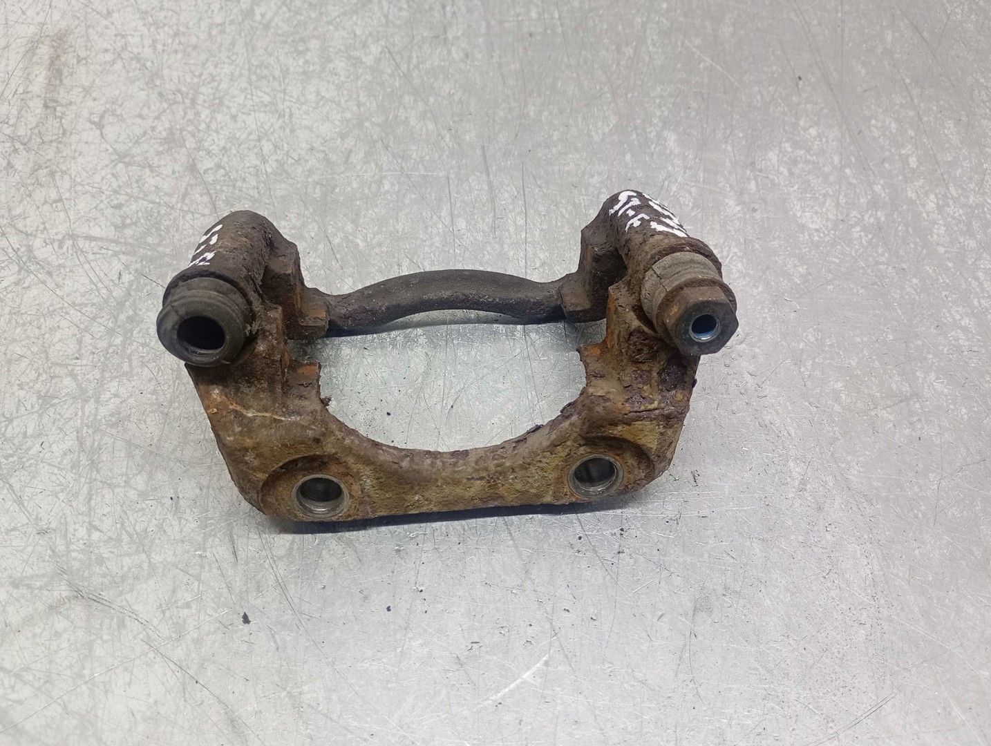 Suport etrier stanga fata Renault Clio 2 (facelift) (2001 - 2005)