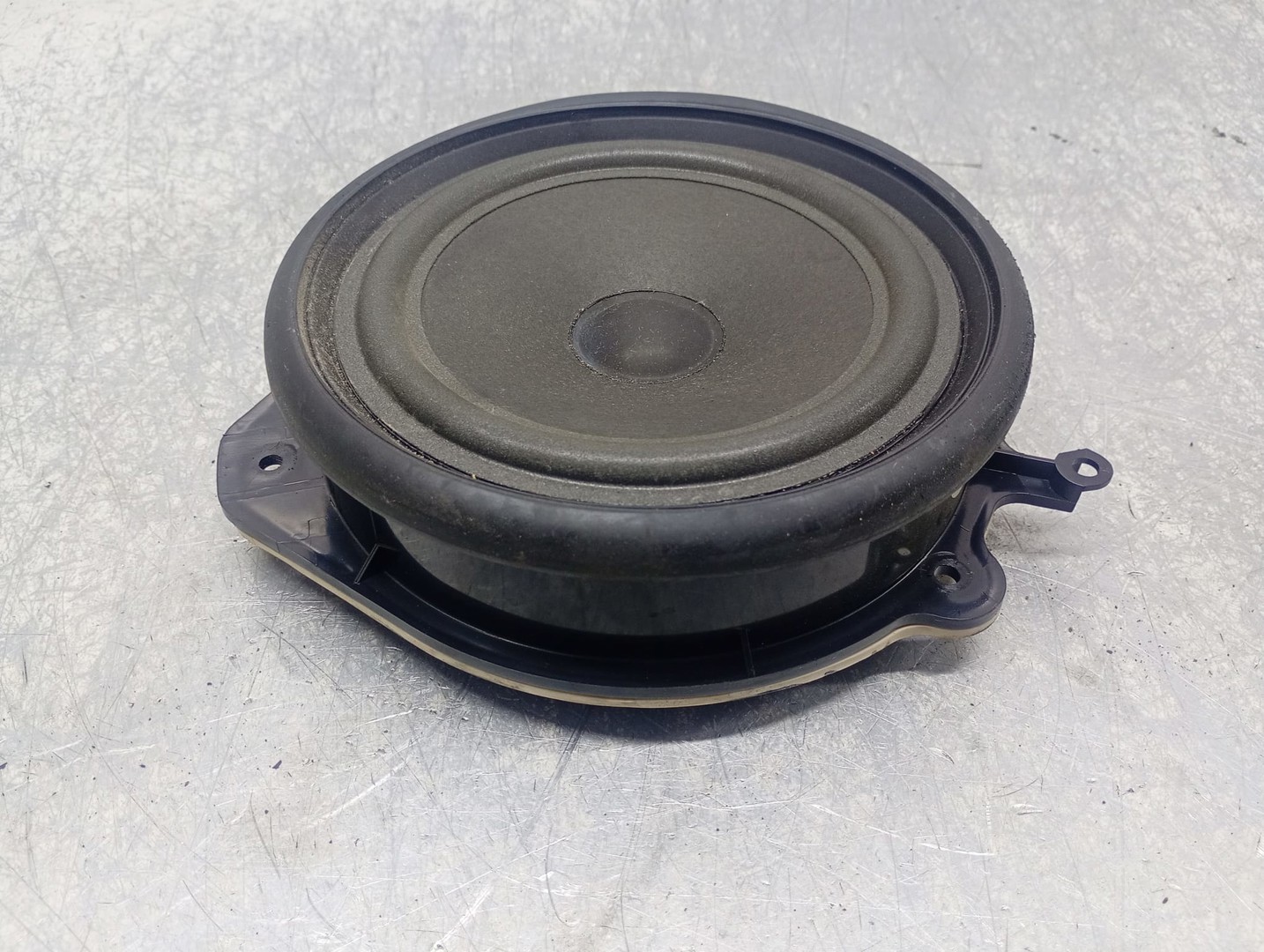 Boxa difuzor 8E0035411 Audi A4 B7 (2004 - 2008)